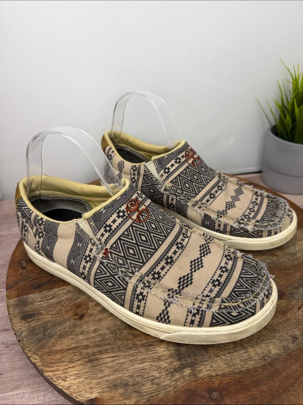 HOOEY BY TWISTED X WOMEN'S SOUTHWESTERN PRINT CASUAL SLIP-ON LOPERS - Size: 8.5